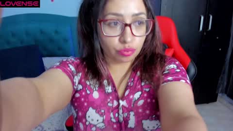 Snapshot of charlottee_lovee69 chatting on January 13, 11:17 pm Natalia online show from January 13, 11:17 pm