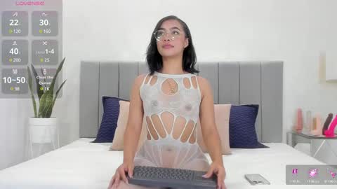 Snapshot of charlotteg18 chatting on March 11, 4:10 am Charlote online show from March 11, 4:10 am