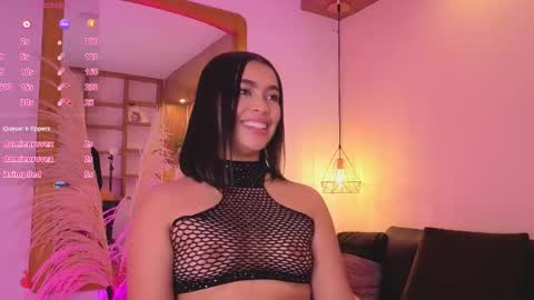 Snapshot of charlotteg18 chatting on March 27, 8:26 am Charlote online show from March 27, 8:26 am