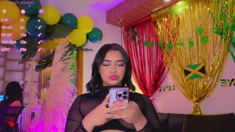 Snapshot of charlotteg18 chatting on April 9, 2:44 am Charlote online show from April 9, 2:44 am