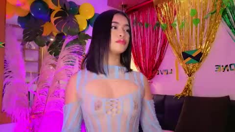 Snapshot of charlotteg18 chatting on April 18, 2:48 am Charlote online show from April 18, 2:48 am