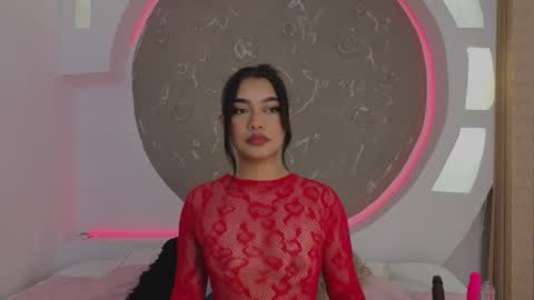 Snapshot of charlotteg18 chatting on April 22, 2:47 am Charlote online show from April 22, 2:47 am