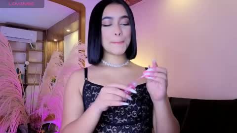 Snapshot of charlotteg18 chatting on May 25, 3:23 am Charlote online show from May 25, 3:23 am