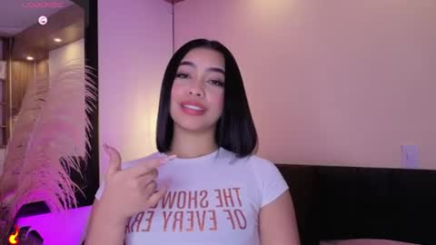 Snapshot of charlotteg18 chatting on July 4, 3:24 am Charlote online show from July 4, 3:24 am