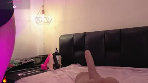 Snapshot of charlotteg18 chatting on July 7, 7:23 am Charlote online show from July 7, 7:23 am