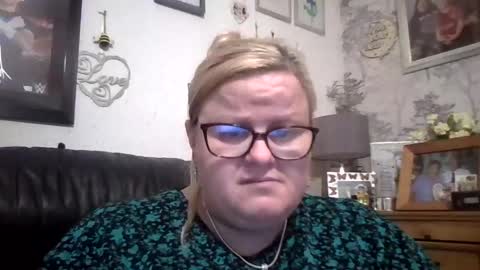 Charlottejones01 online show from April 2, 1:03 am