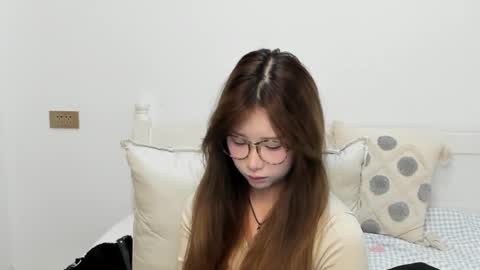 Snapshot of charlottelin chatting on January 7, 1:46 pm Charlotte online show from January 7, 1:46 pm