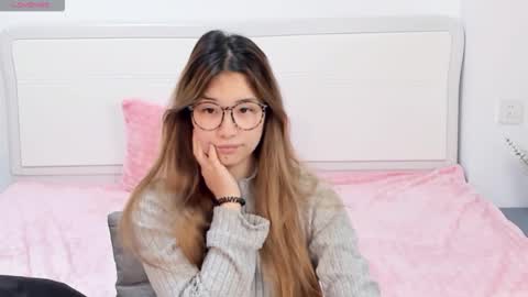 Snapshot of charlottelin chatting on March 22, 5:49 pm Charlotte online show from March 22, 5:49 pm