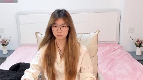 Snapshot of charlottelin chatting on March 25, 6:14 pm Charlotte online show from March 25, 6:14 pm