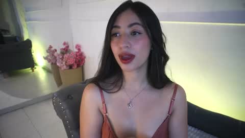 Lauren Rus online show from July 14, 12:33 pm