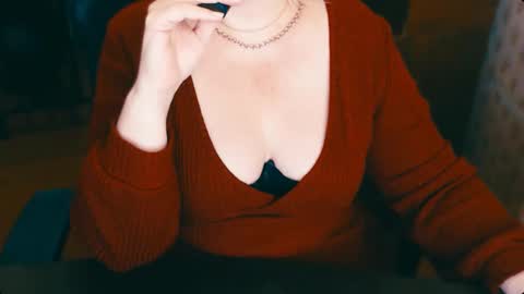 Snapshot of charlottextasty chatting on February 7, 10:19 am CharlotteXTasty online show from February 7, 10:19 am