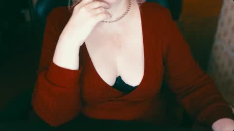 Snapshot of charlottextasty chatting on February 18, 10:05 am CharlotteXTasty online show from February 18, 10:05 am