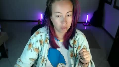 charlottezoe online show from April 26, 9:18 am