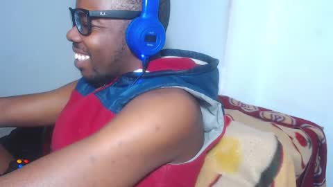 charly_vergonti_ online show from October 5, 9:51 am