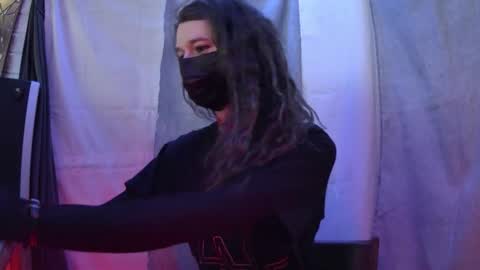 charly dest online show from October 6, 1:52 pm