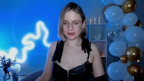 Michelle  online show from December 7, 4:09 am