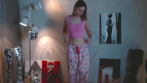 Michelle  online show from February 7, 2:48 am