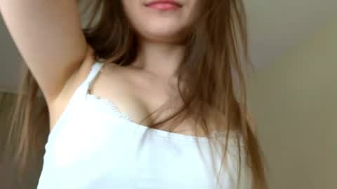 Snapshot of charming_bliss chatting on March 29, 4:07 pm Kaylee online show from March 29, 4:07 pm