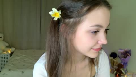 Snapshot of charming_bliss chatting on April 4, 4:48 pm Kaylee online show from April 4, 4:48 pm