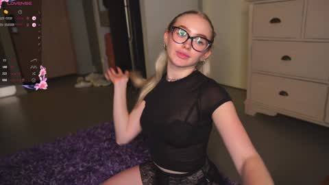 Snapshot of charming_daisy chatting on February 4, 8:02 am my fansly Charming daisy My Wishlist for new toys online show from February 4, 8:02 am