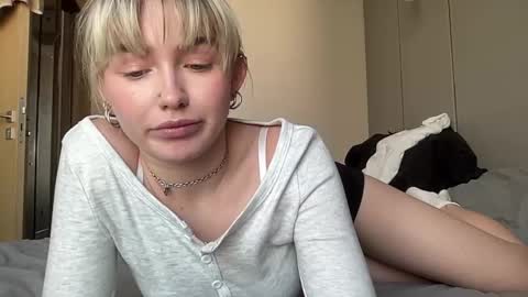 Snapshot of charming_daisy chatting on February 14, 9:56 am my fansly Charming daisy My Wishlist for new toys online show from February 14, 9:56 am