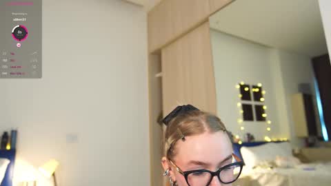 Snapshot of charming_daisy chatting on February 16, 7:37 am my fansly Charming daisy My Wishlist for new toys online show from February 16, 7:37 am