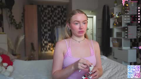 Snapshot of charming_daisy chatting on November 16, 9:15 am my fansly Charming daisy My Wishlist for new toys online show from November 16, 9:15 am