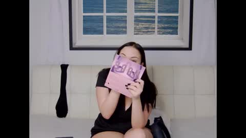 Snapshot of charming_lolla chatting on September 28, 11:32 pm charming_lolla online show from September 28, 11:32 pm