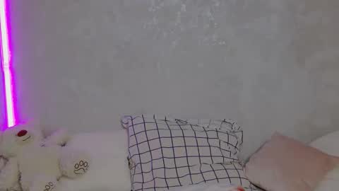 charming_lolla online show from February 8, 7:01 am