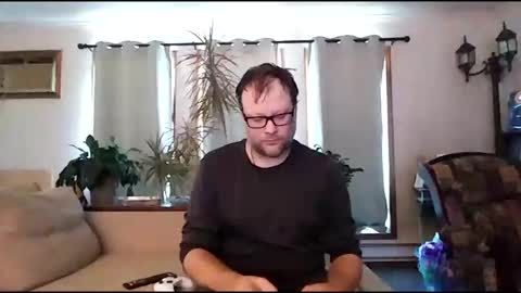 Snapshot of charmingatom chatting on November 15, 3:52 pm charmingatom online show from November 15, 3:52 pm