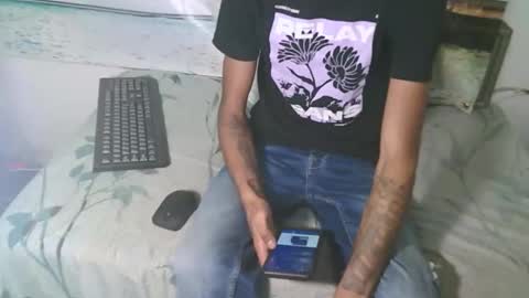 Snapshot of charmingindian01 chatting on March 8, 2:04 am Jah online show from March 8, 2:04 am