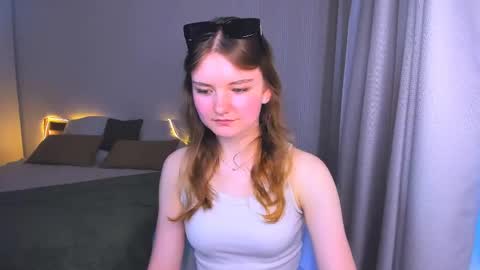 Snapshot of charminglookeva chatting on June 8, 11:10 am Im Eva online show from June 8, 11:10 am