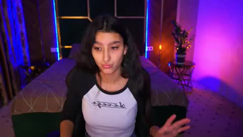 Snapshot of charmmocco chatting on January 27, 9:55 am SweetMoco online show from January 27, 9:55 am