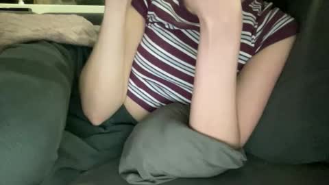 Snapshot of chase_vicky chatting on February 24, 9:46 pm Vicky online show from February 24, 9:46 pm