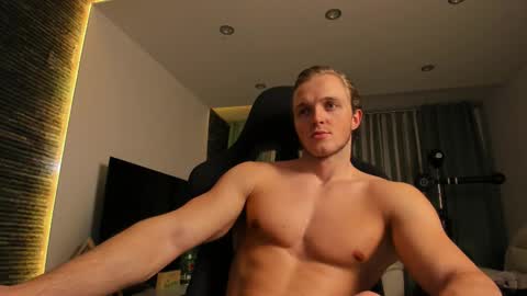 Chase Reed online show from December 21, 12:07 am