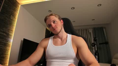 Chase Reed online show from March 25, 6:14 pm