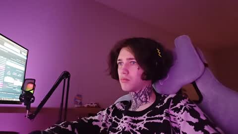 Snapshot of chasxr chatting on December 22, 3:14 am Ryan online show from December 22, 3:14 am