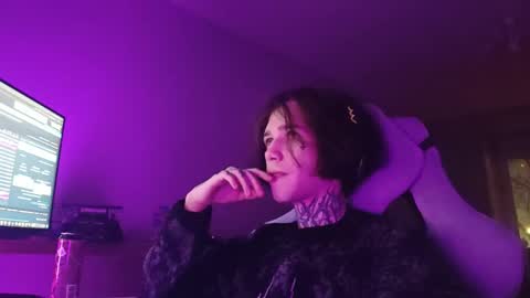 Snapshot of chasxr chatting on January 6, 2:32 pm Ryan online show from January 6, 2:32 pm