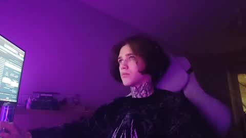 Snapshot of chasxr chatting on January 15, 12:37 am Ryan online show from January 15, 12:37 am