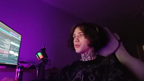 Snapshot of chasxr chatting on January 18, 3:43 am Ryan online show from January 18, 3:43 am