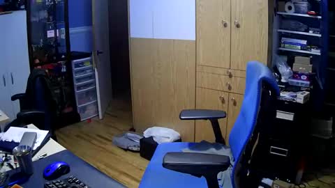 Snapshot of chatandfun666 chatting on October 24, 10:11 am wanaBeYourToy online show from October 24, 10:11 am