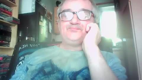 Snapshot of chatboxlee chatting on July 6, 4:42 pm chatboxlee online show from July 6, 4:42 pm