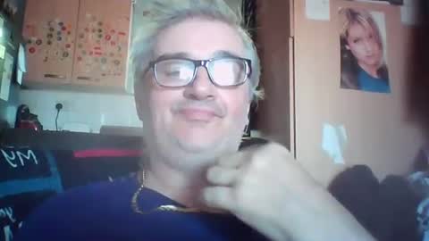 Snapshot of chatboxlee chatting on July 20, 12:51 pm chatboxlee online show from July 20, 12:51 pm