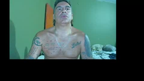 Snapshot of chato012 chatting on February 13, 5:11 pm chato012 online show from February 13, 5:11 pm