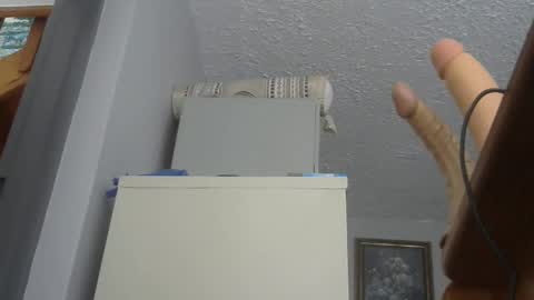 Snapshot of chaturbatordeluxe chatting on December 27, 11:17 am chaturbatordeluxe online show from December 27, 11:17 am