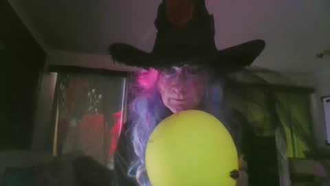 We Chat online show from October 24, 3:36 am