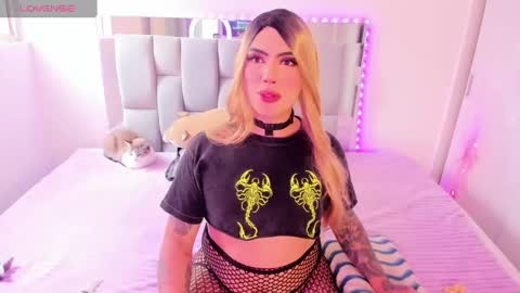 Sophie  online show from September 16, 7:04 pm