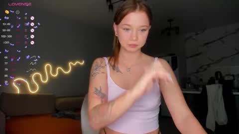 Em online show from September 23, 7:39 pm