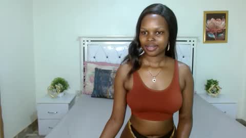 Snapshot of chayenie chatting on October 19, 5:08 am Cheyenne online show from October 19, 5:08 am