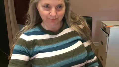 chealsiek online show from September 14, 5:01 pm